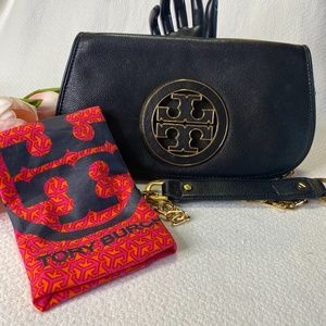 Tory Burch Amanda Logo Leather cross Body/Clutch.